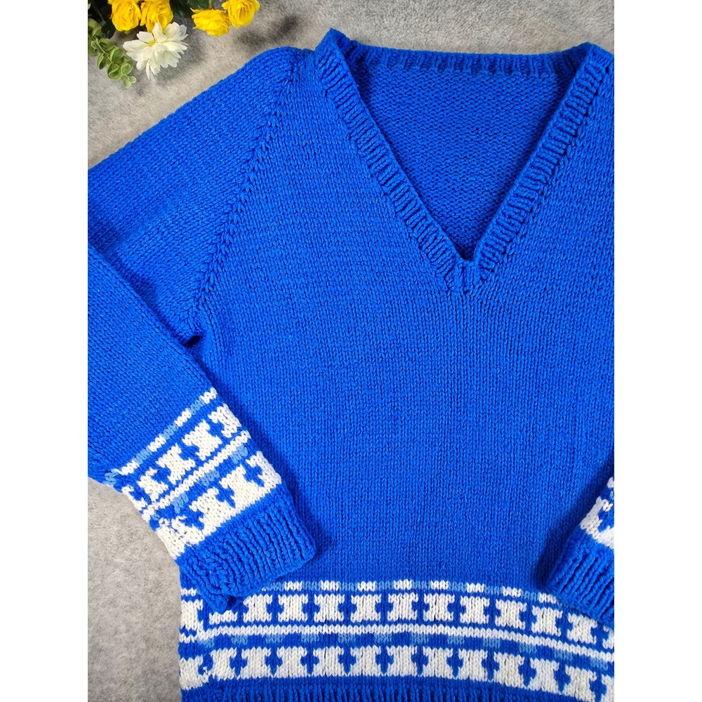 Vintage Hand Knit Blue Fair Isle V-Neck Sweater Chunky Raglan Pullover Mens L